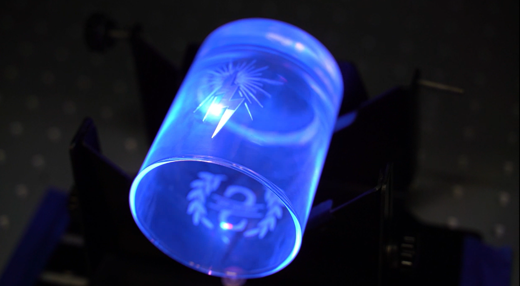 Deep engraved drinkware